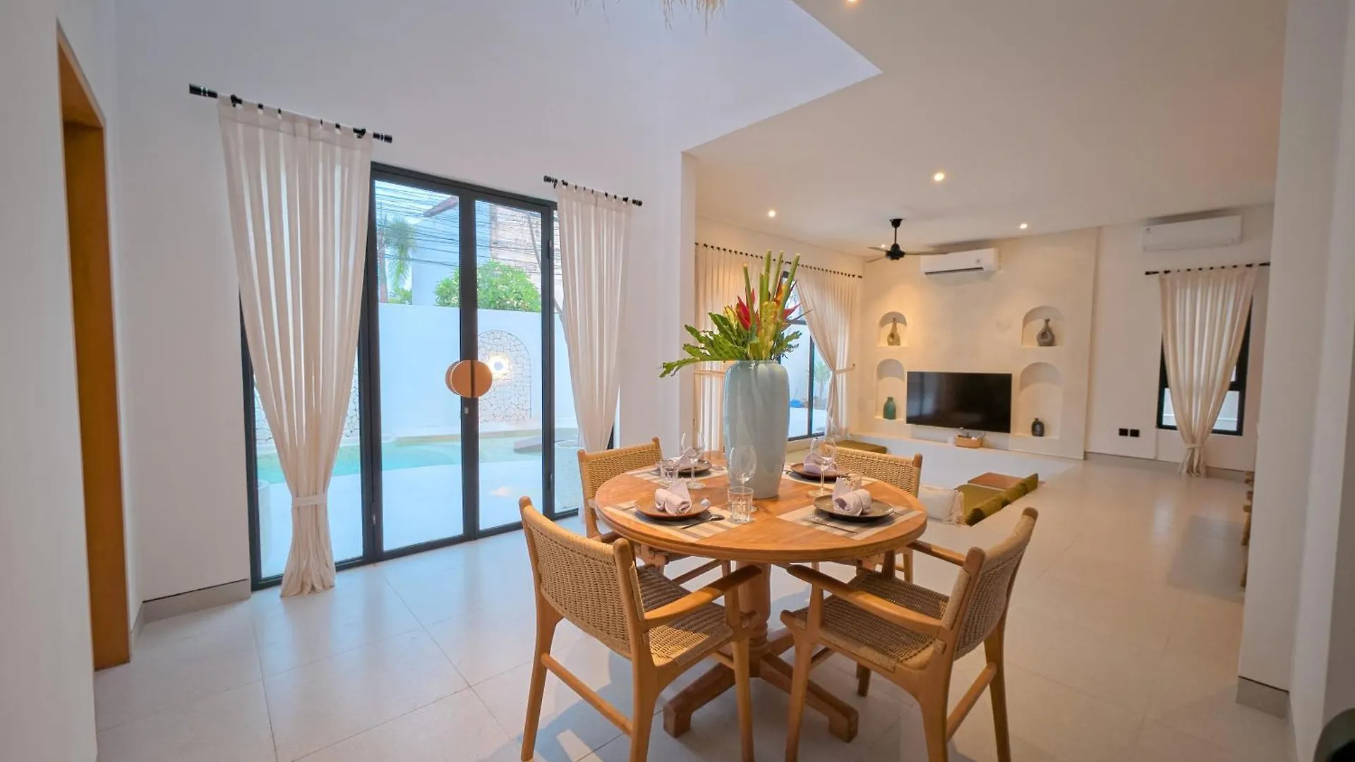 Miko Villa Seminyak Indonesia